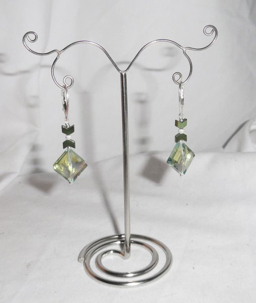 Brincos de cristal verde com diamantes em prata de 925 libras esterlinas
