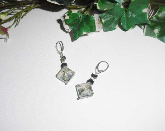 Brincos de cristal verde com diamantes em prata de 925 libras esterlinas