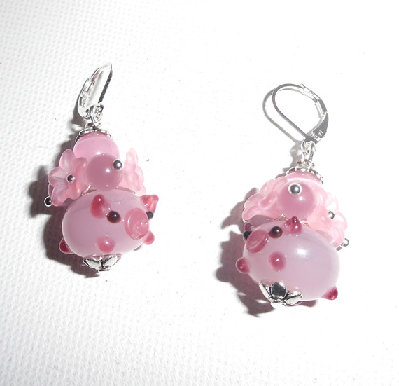 Brincos originais de flores cor-de-rosa com pérolas e porcos de vidro