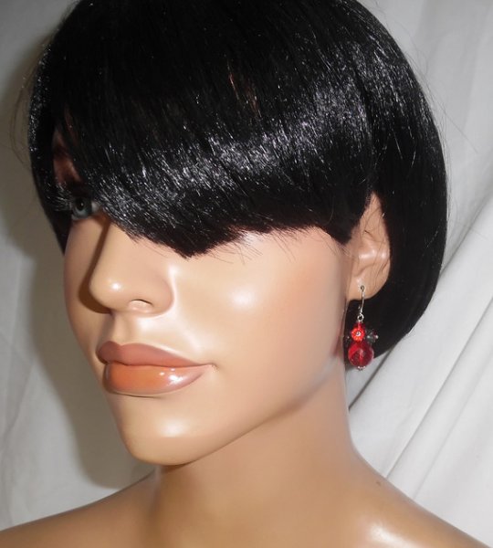 Brincos originais de flores pretas com contas de cristal vermelho