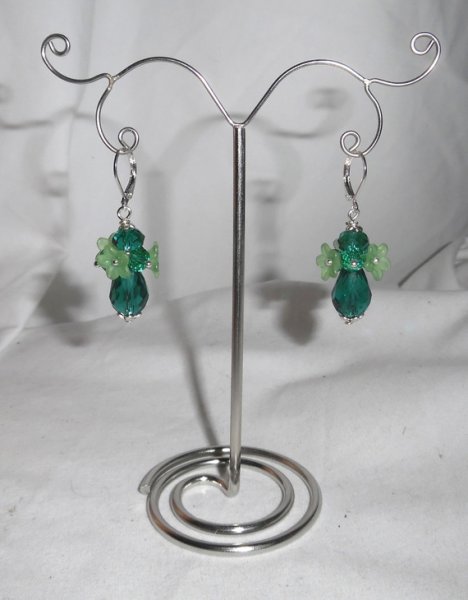 Brincos originais de flores com contas de cristal verde