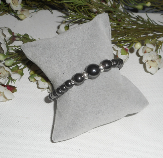 Pulseira com pedras hematita e prata 925