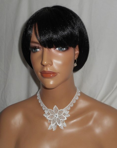 Colar de cerimónia de flores de rendas brancas com cristal Swarovski