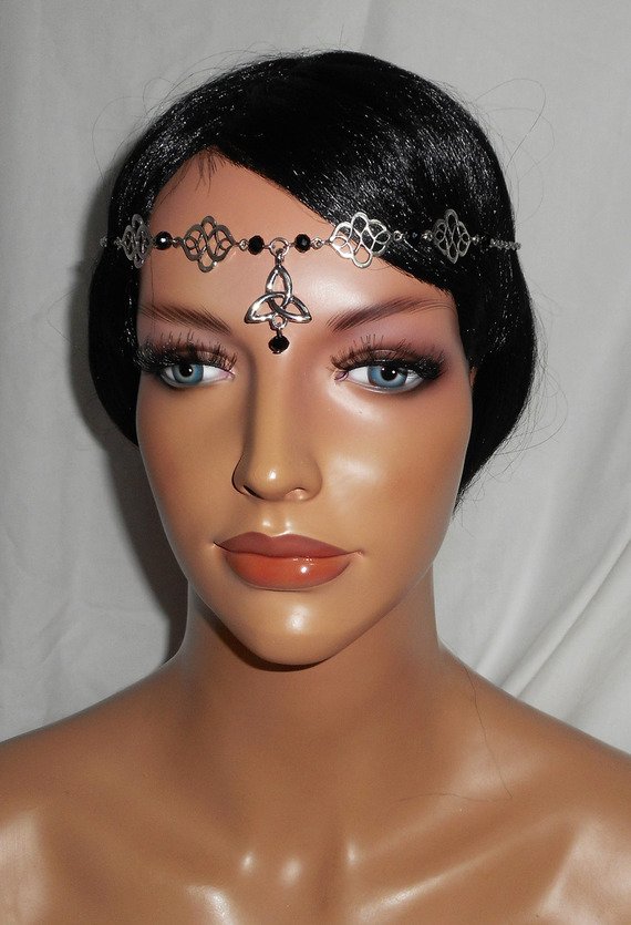 Tiara de cristal negro da Boémia com motivos celtas 2 em 1