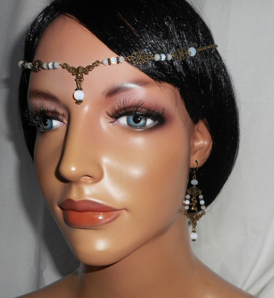Cristal branco boémio opaco e opalino 2 em 1 tiara com desenho floral