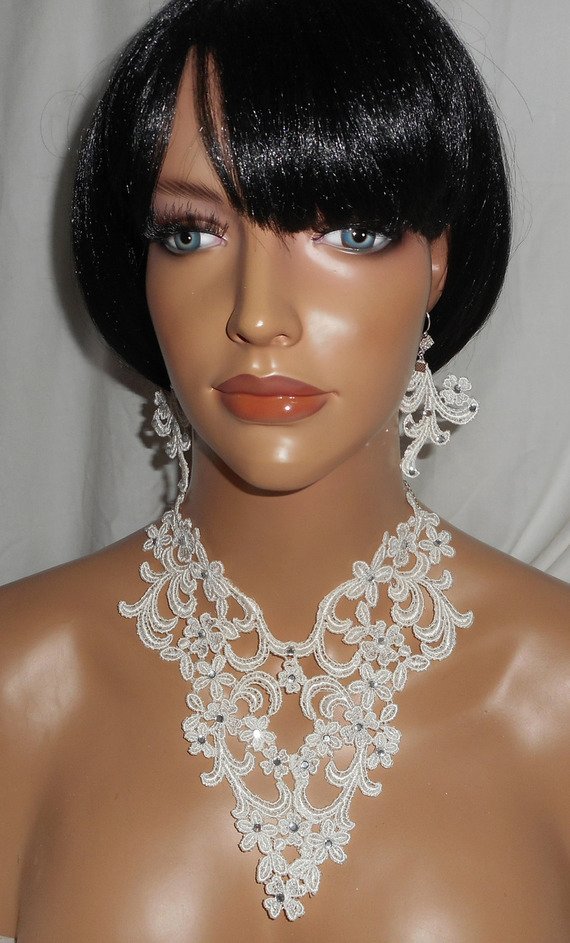 Conjunto Colar Ceremonial com padrão arabesco e flores com cristal Swarovski