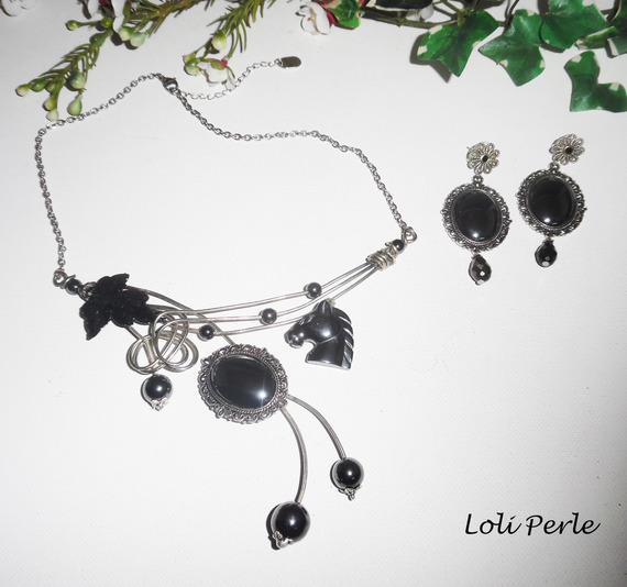 Conjunto de colar Colar original de metal soldado com pedras de cavalo e hematite