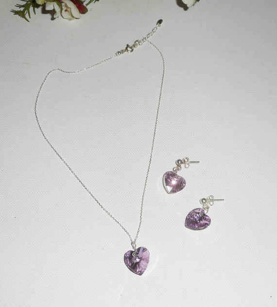 Conjunto de pingente coração roxo com cristal Swarovski sobre corrente de prata 925