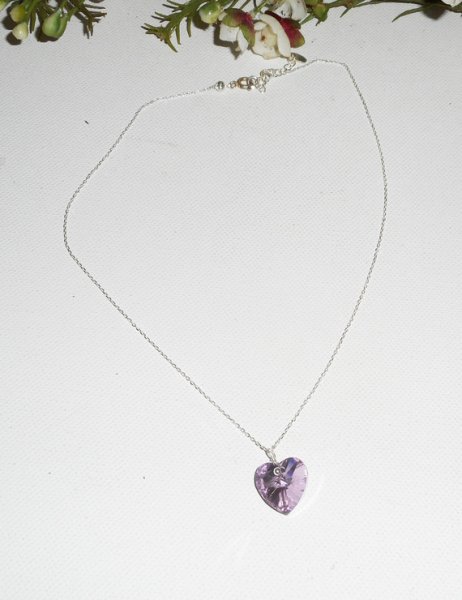 Pingente de coração roxo em cristal Swarovski sobre corrente de prata 925