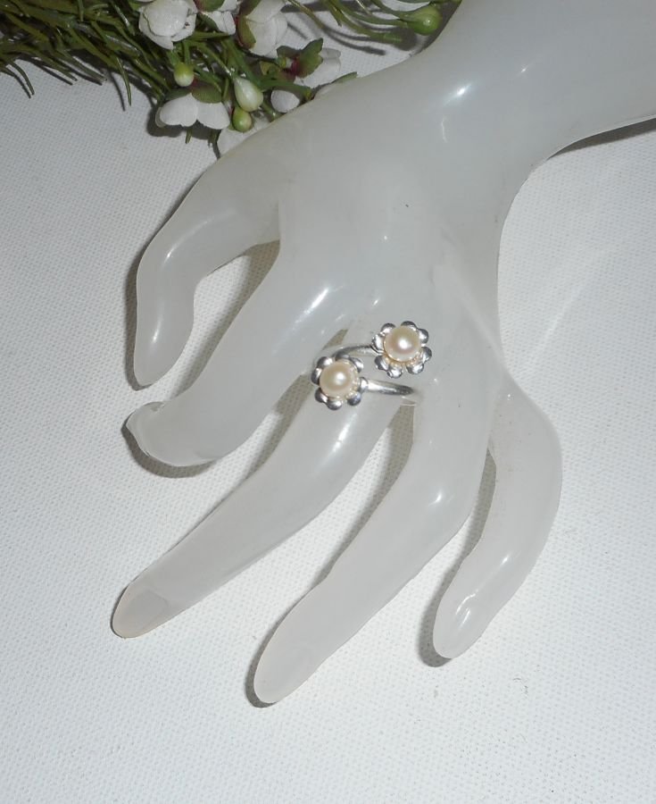 Anel original de prata 925 com dupla flor e pérolas brancas cultivadas