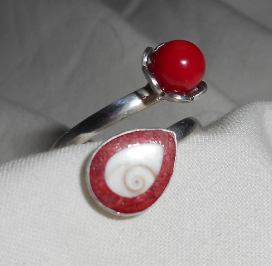 Anel original de prata 925 com gorgon vermelho e olho de Santa Lúcia