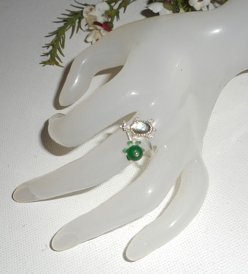 Anel original de prata 925 com tartaruga abalone e pedra de jade verde