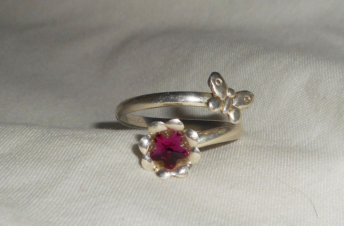 Anel original de prata 925 com flor de cristal e borboleta