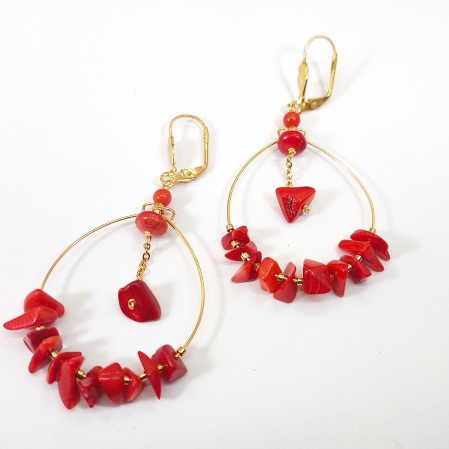 Brincos de gorgon vermelho 