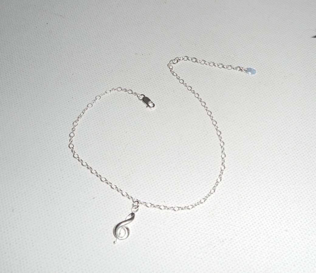 Bracelete/corrente de cano com nota musical em corrente de prata 925