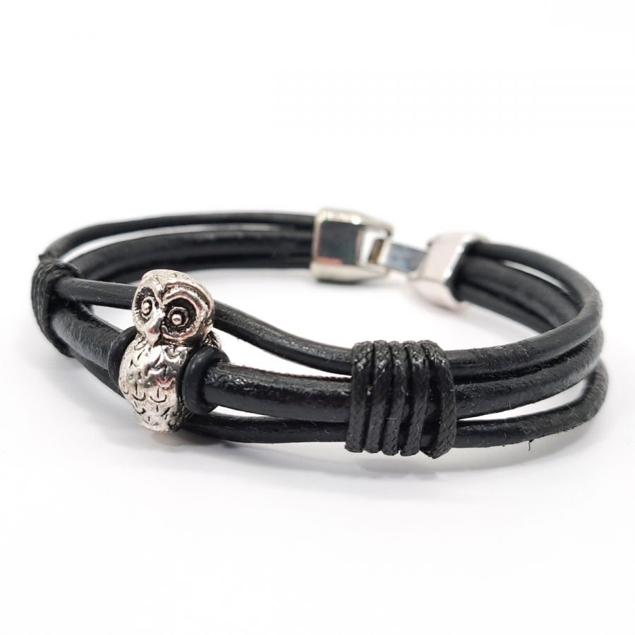 Pulseira de coruja em cordão de couro preto