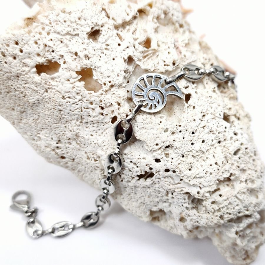 Pulseira Seashell sobre corrente de café em grão de aço 