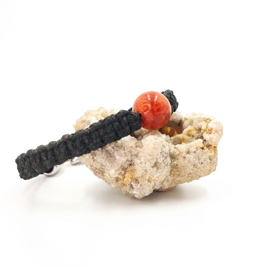 Pulseira de corda tecida com missanga cor-de-laranja