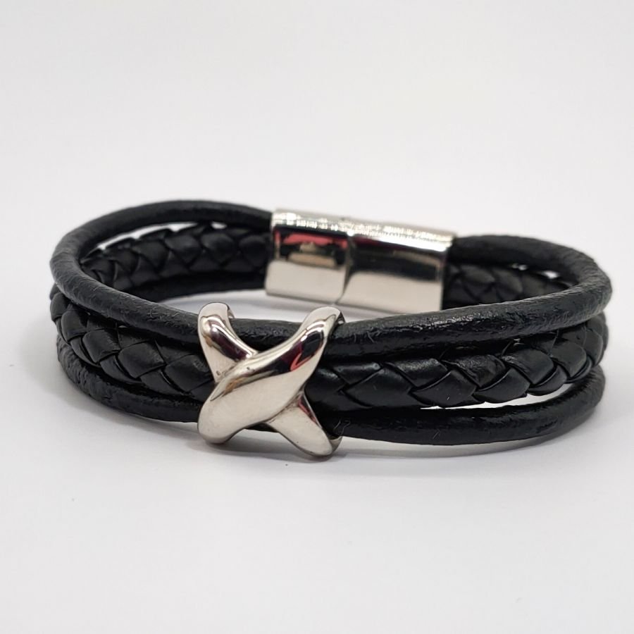 Pulseira de aço inoxidável X para homem em couro preto