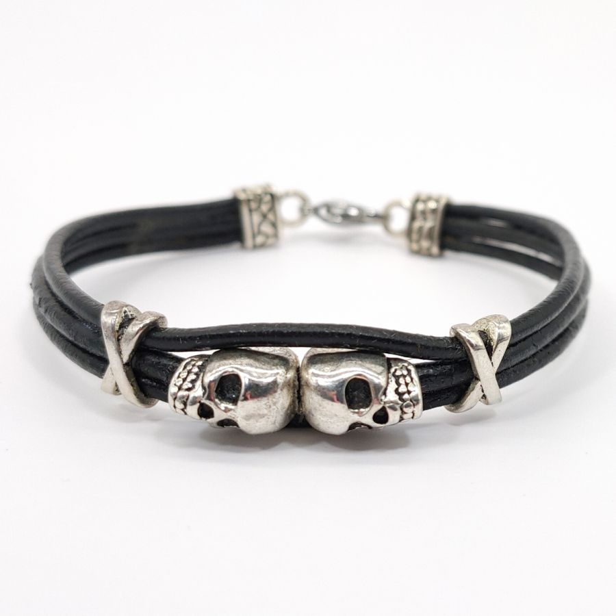 Pulseira masculina de couro preto multi-fio com conta dupla de crânio 