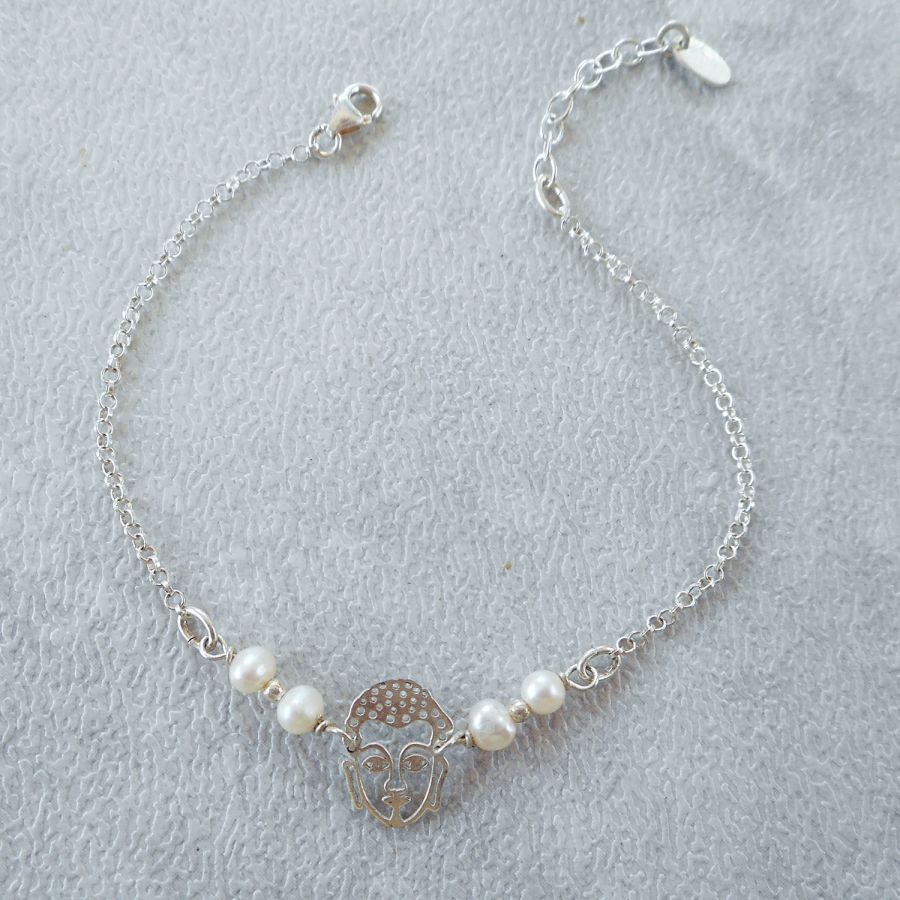 Pulseira de pérolas cultivadas com Buda em prata 925