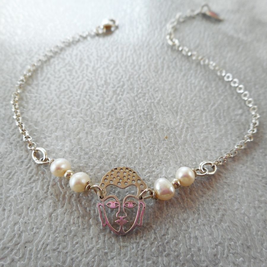 Pulseira de pérolas cultivadas com Buda em prata 925