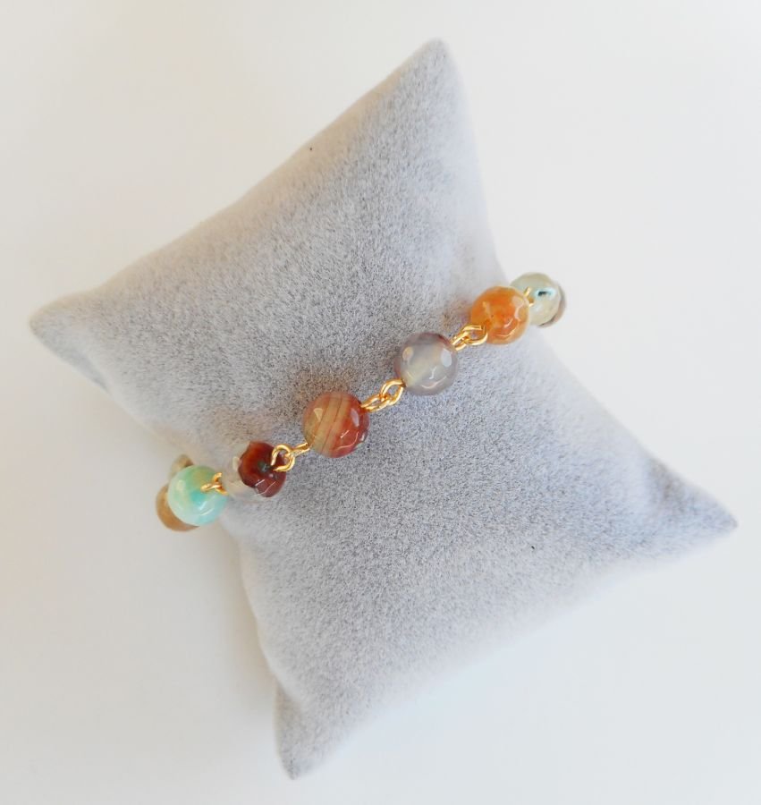 Pulseira com pedras de ágata facetadas multicoloridas