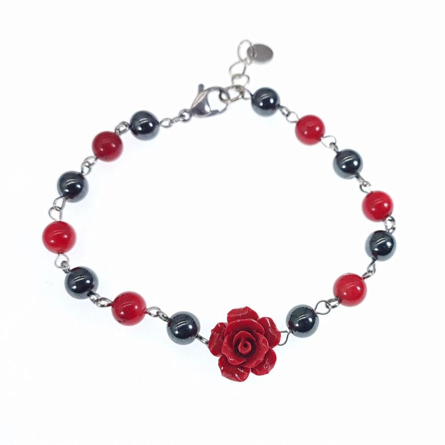 Pulseira de pedra hematita com rosa vermelha