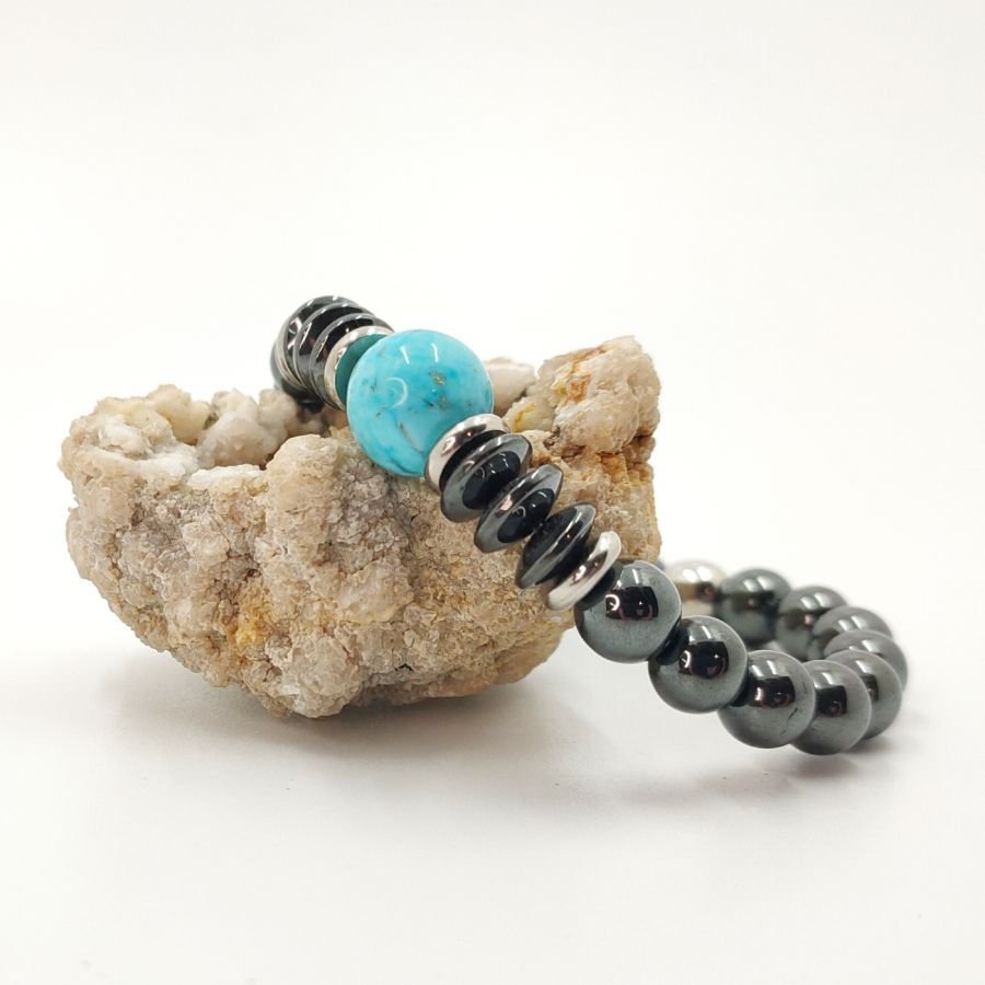 Pulseira com pedras hematita cinzentas e amazonite azul