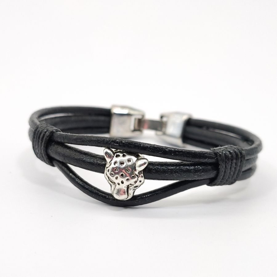 Pulseira de tigre sobre cordões de couro preto
