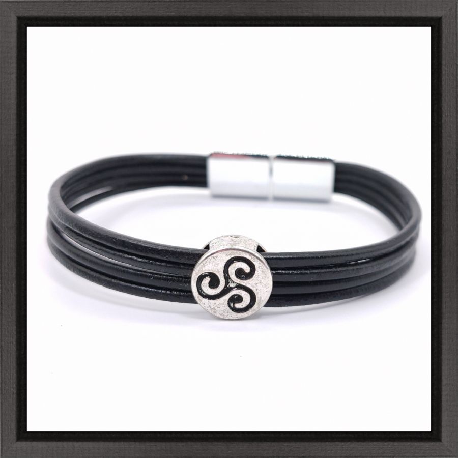 Pulseira Tricel em couro multi-fio 