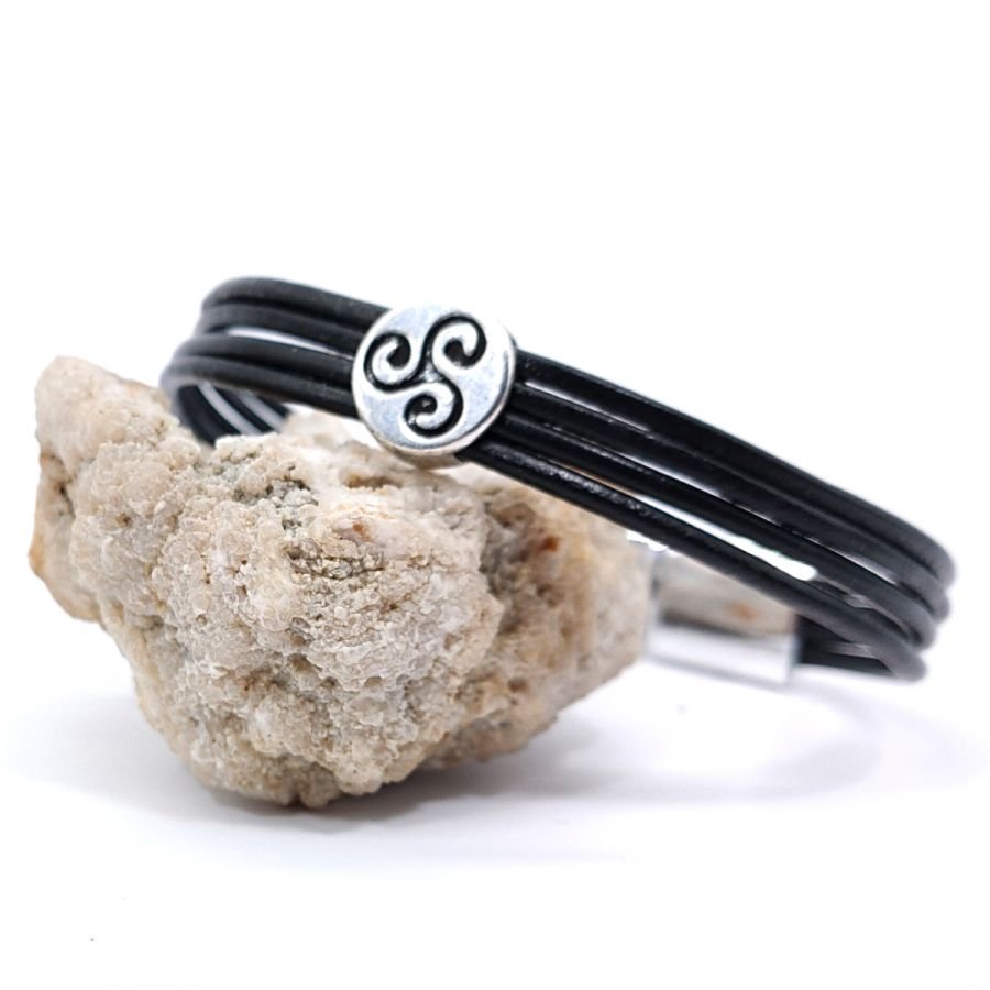 Pulseira Tricel em couro multi-fio 