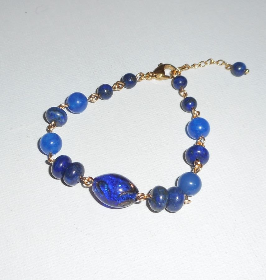 Pulseira de vidro murano e pedras semipreciosas azuis