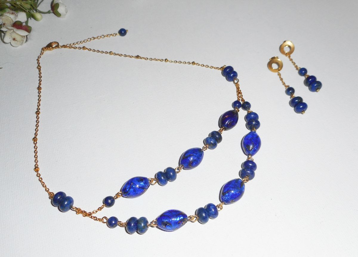 Pulseira de vidro murano e pedras semipreciosas azuis