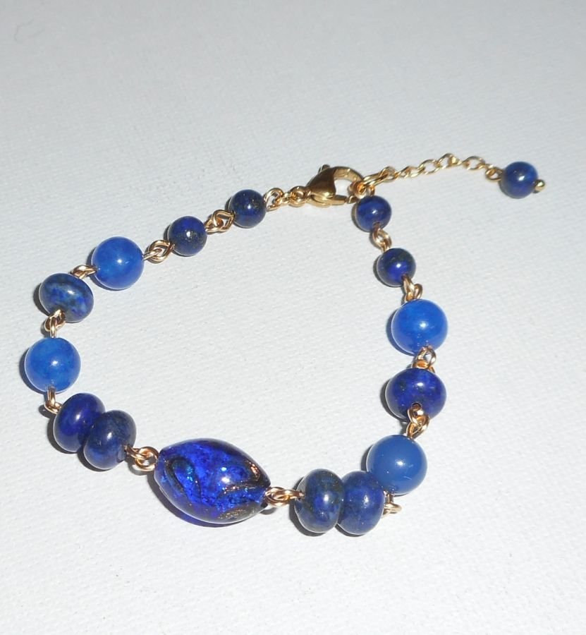 Pulseira de vidro murano e pedras semipreciosas azuis