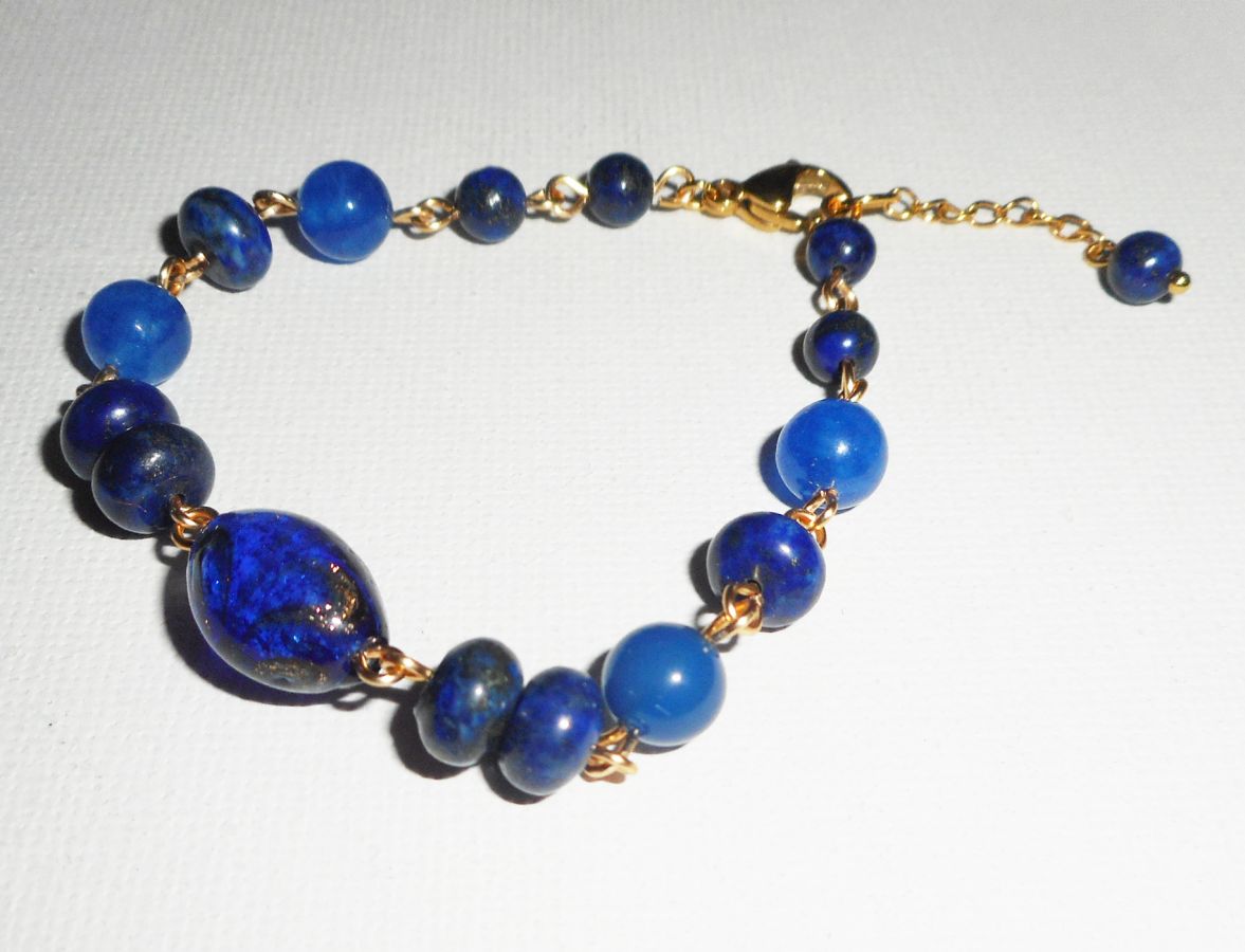 Pulseira de vidro murano e pedras semipreciosas azuis