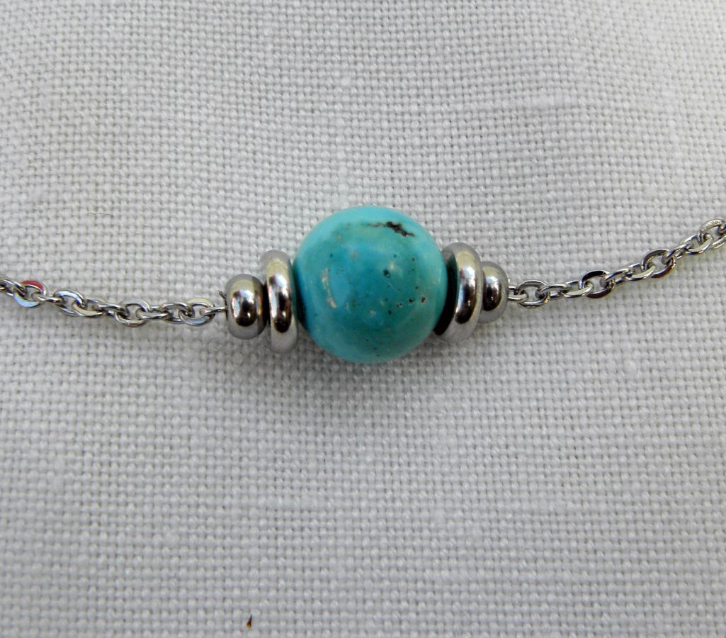 Colar Solitaire com pedra amazonite azul e contas de aço inoxidável