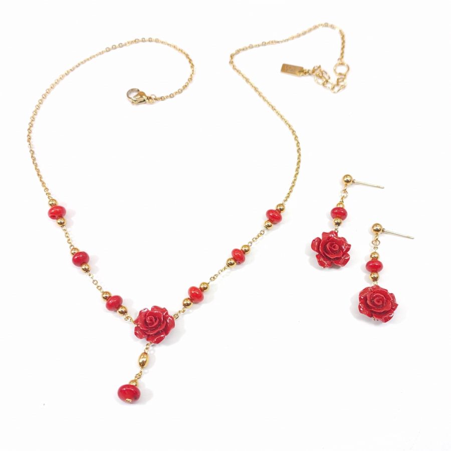 Colar e brincos com rosas gorgonianas vermelhas