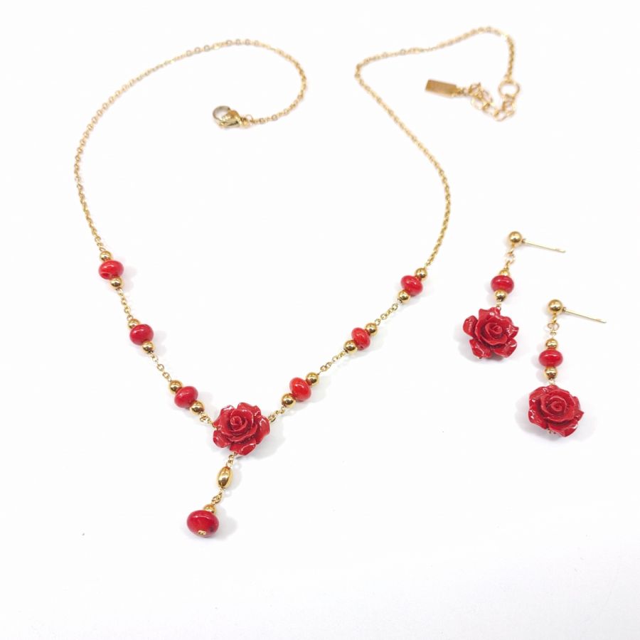 Colar e brincos com rosas gorgonianas vermelhas