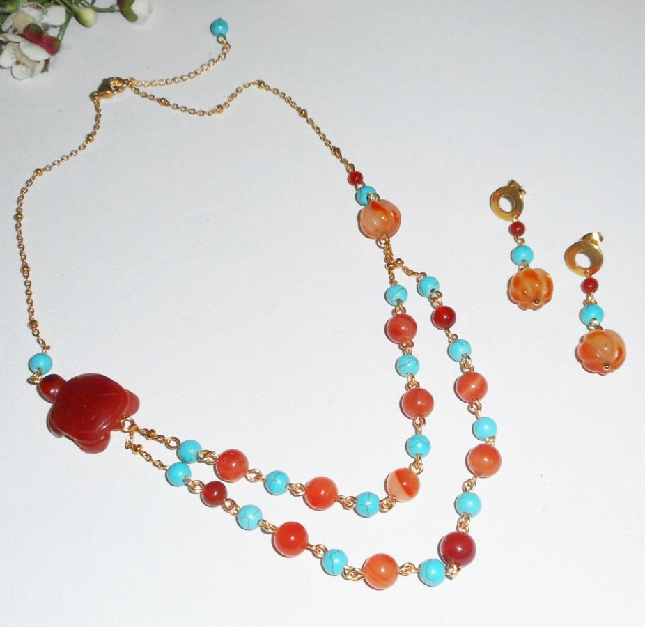 Colar de tartaruga com pedras carnelianas e turquesa 