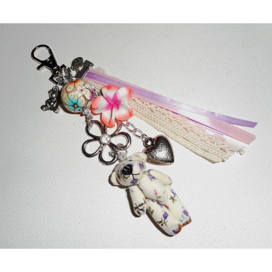 Porta-chaves/jóias com missangas e fitas multicoloridas