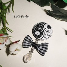 Pregadeira de paz e amor com arco e gota de cristal