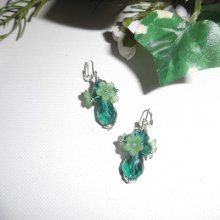 Brincos originais de flores com contas de cristal verde