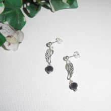 Brincos de contas de cristal preto com asa em 925 tachas de prata