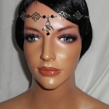 Tiara de cristal negro da Boémia com motivos celtas 2 em 1