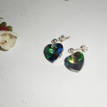 Brincos de coração de cristal Swarovski verde em 925 tachas de prata