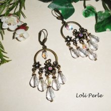 Brincos de flores e gotas com gotas de cristal