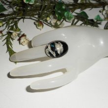 Anel de cabochon com cúpula de vidro preto bege