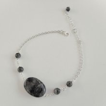 Pulseira de pedra labradorite cinzenta sobre corrente de prata 925