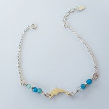 Pequena bracelete de pedras de ágata azul com colar de golfinhos sobre corrente de prata 925